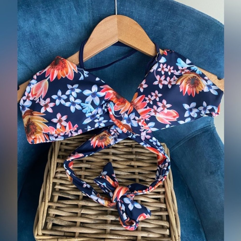 CUPSHE Floral Wrap Bikini Top Small